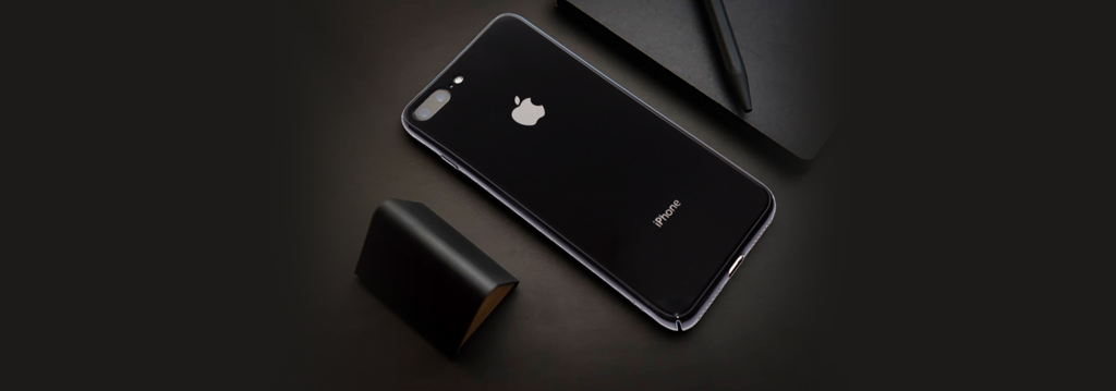 Чехол iPhone 7/8 plus PC Case практически не влияет на объем и вес вашего телефона