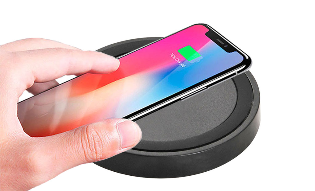 ЗУ Wireless Charging PAD – компактная беспроводная зарядка для смартфонов. 